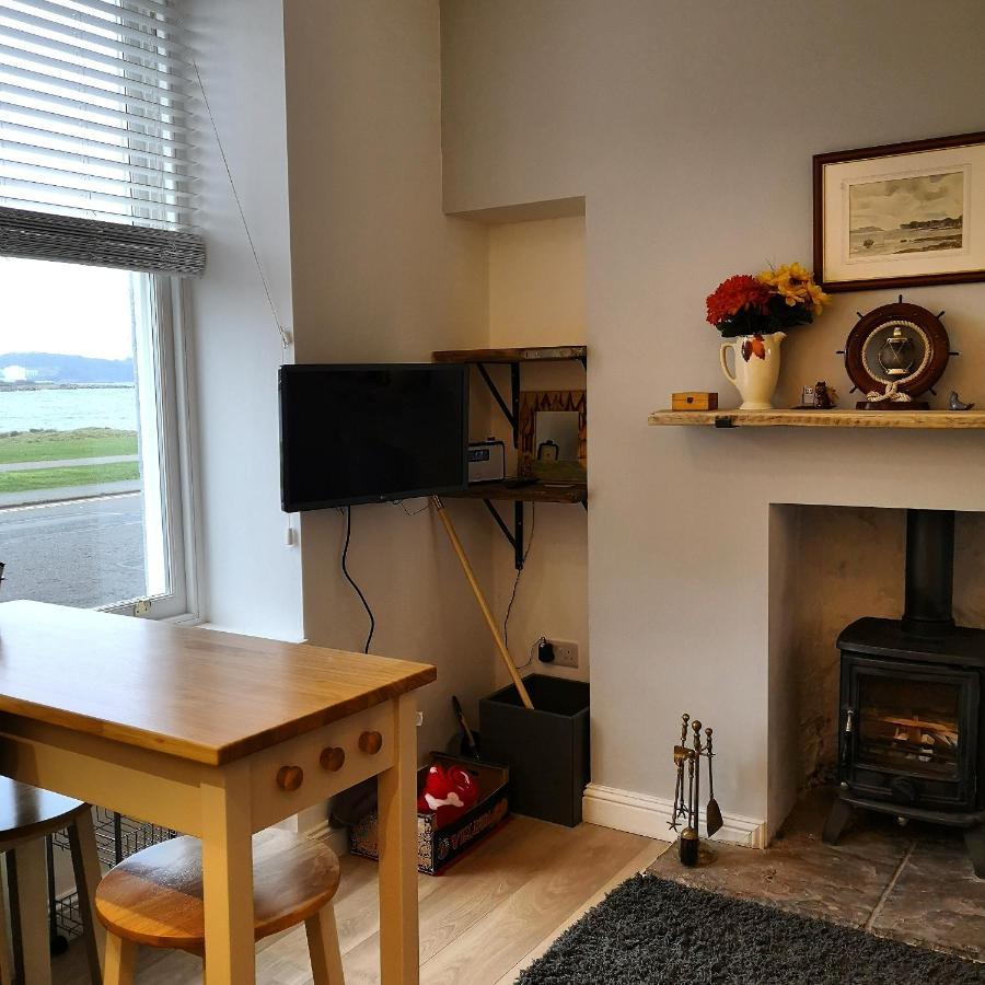 Ferienwohnung Beside The Bay Millport Exterior foto