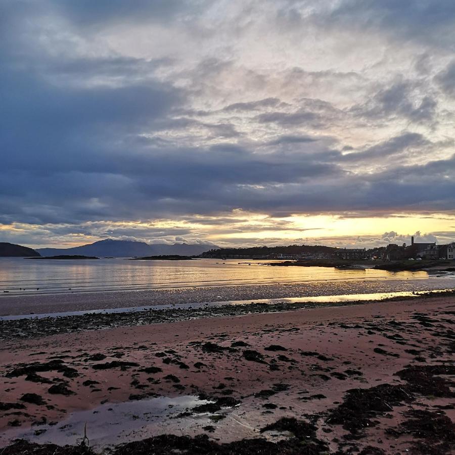 Ferienwohnung Beside The Bay Millport Exterior foto